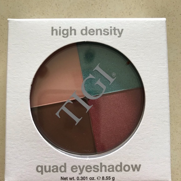 Eyeshadow - Picture 2 of 6